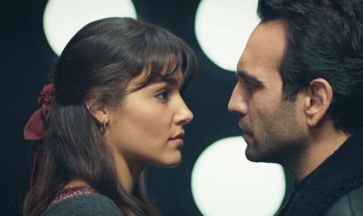 Кадр из сериала «Азизе»