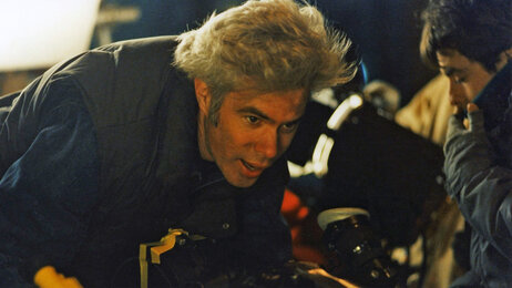'Father Mother Sister Brother': Jarmusch’s International Film Explores Family Ties Across Three Countries Jim Jarmusch
