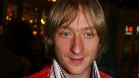 Бросил на 9 месяце беременности: чем не угодила Плющенко богатая жена Бросил на 9 месяце беременности: чем не угодила Плющенко богатая жена