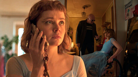 Кадр из сериала «Встать на ноги»