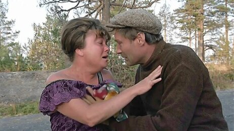 Кадр из фильма «Любовь и голуби»