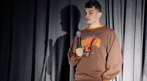 Гастро стендап от ODMO и Stand-Up Import – камерный вечер, гастрономическое удовольствие и живой юмор
