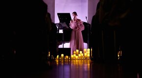 Adele. Tribute при свечах в старинном соборе