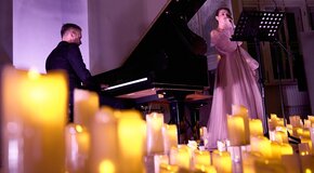 Adele. Tribute при свечах в старинном соборе