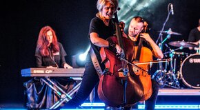 Мировые рок-хиты на виолончелях: Renaissance Cellos