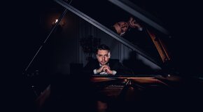 Рояль в темноте. Рок под звездами