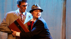 Слуга двух господ