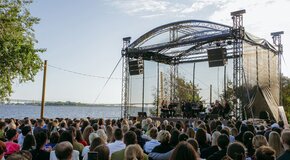 Оркестр у моря «Ludovico Einaudi»