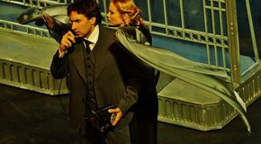 Двое на качелях