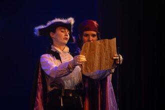 Остров сокровищ (на английском языке)