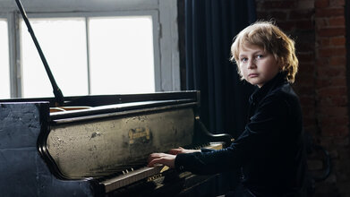 Елисей Мысин (фортепиано). Праздничный концерт к 8 марта