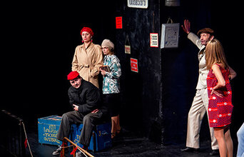 Окна, улицы, подворотни