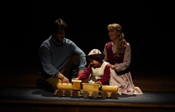 Тополек мой в красной косынке