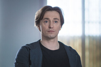Два поэта: Сергей Безруков