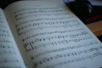 Nella Musica Ensemble. Океан и Эйнауди