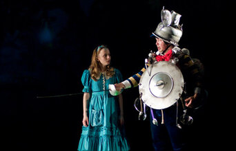 Алиса в Зазеркалье