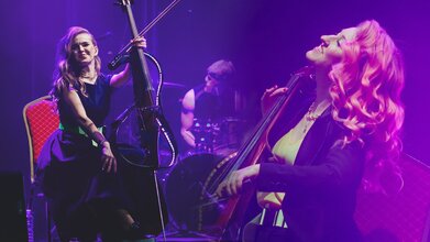 Код мировых хитов на виолончелях. Maroon 5, Lana Del Rey, Madonna. Симфоническая премьера на панорамной крыше