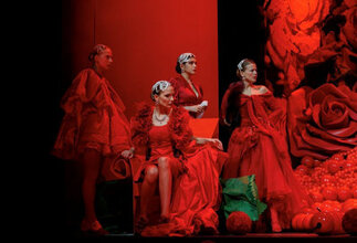 8 разгневанных женщин