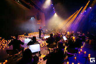 Новогодний шоу-концерт в сиянии тысячи свечей