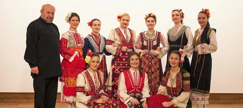 Болгарский хор «The New Bulgarian Voices», Кармен Риццо