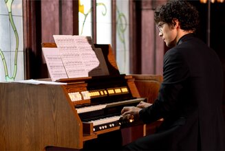 Новогоднее утро в Особняке. Кофе, друзья, орган