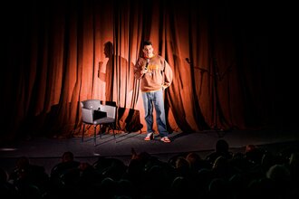 Стендап в театрах Москвы