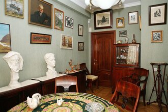 Посещение постоянной экспозиции и временных выставок музея-квартиры А.Б. Гольденвейзера