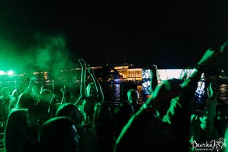 Karaoke Show / Гидровояж. Вечеринка на теплоходе на разводные мосты