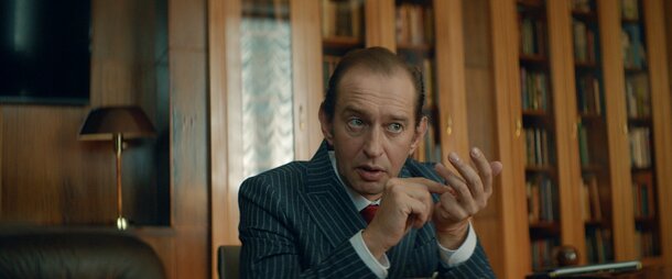 Кинотеатр «Формула Кино Галерея» приглашает на премьеру фильма «Нормальный только я»