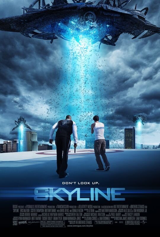 Skyline (2010) - poster 4