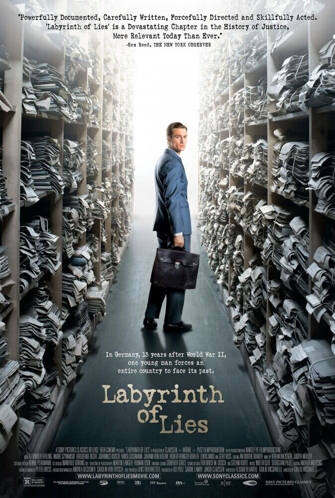 В лабиринте молчания (2014) - постер 1