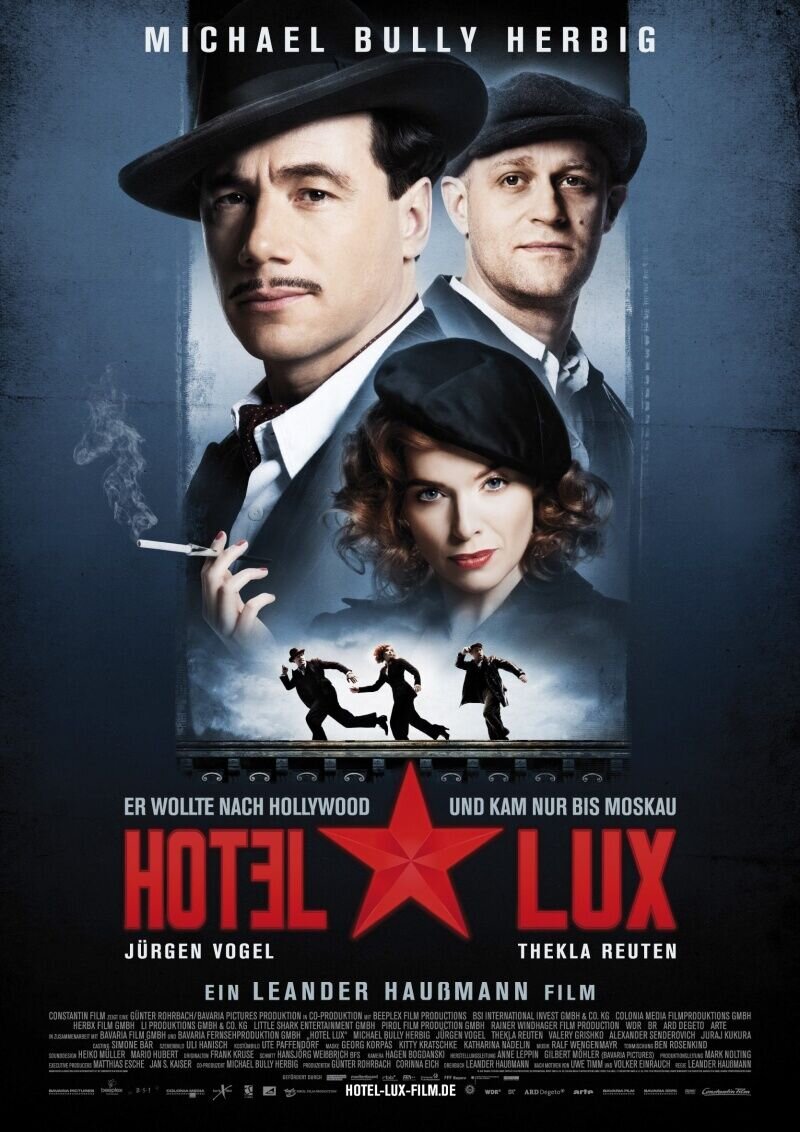 Отель "Люкс" (2011) - постер 2