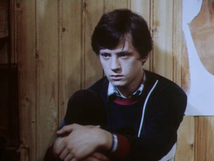 Пока не выпадет. Пока не выпал снег 1984. Пока не выпал снег фильм. Фильм WG пока не выпал снег. Фильм пока не выпал снег картинки из фильма.