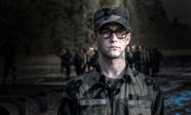 «Сноуден»: Рецензия Киноафиши «Сноуден»: Рецензия Киноафиши