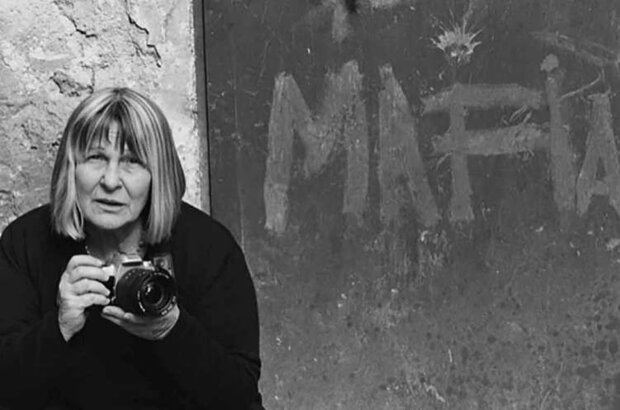 Shooting the Mafia (2019) - фото 1