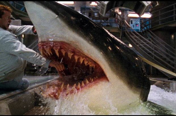 Deep Blue Sea (1999) - photo 7