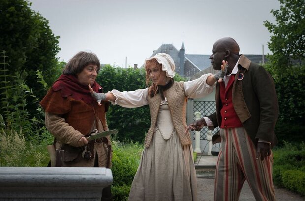 The Visitors: Bastille Day (2015) - photo 8