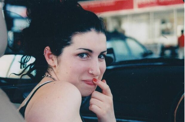 Amy (2015) - photo 3