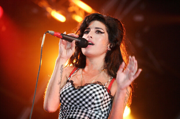 Amy (2015) - photo 7