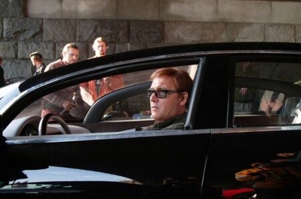 Target (2011) - photo 2