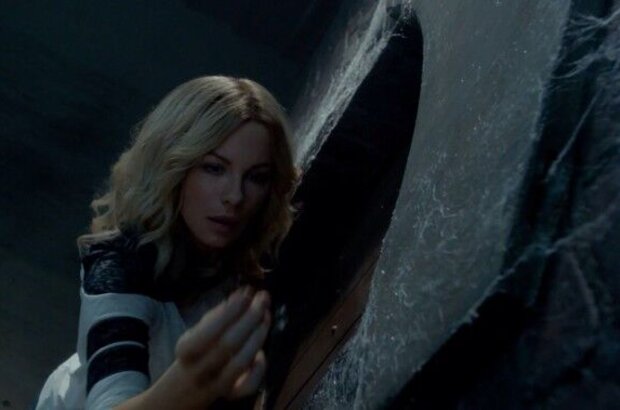The Disappointments Room (2016) - photo 7