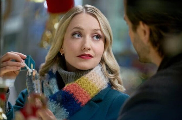 Holiday Hotline (2023) - photo 4