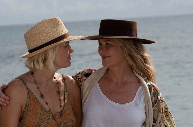 A Week in Paradise (2022) - photo 2