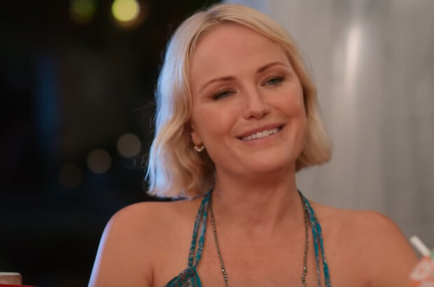 A Week in Paradise (2022) - photo 1