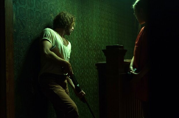Standoff (2016) - photo 4