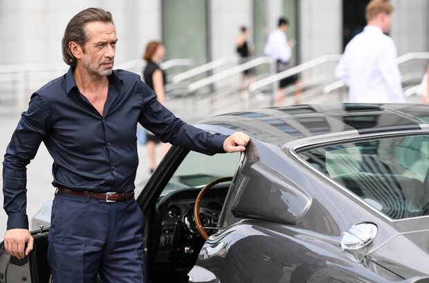 Миллиард (2019) - фото 1