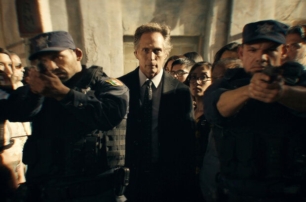 Hypnotic (2023) - photo 8