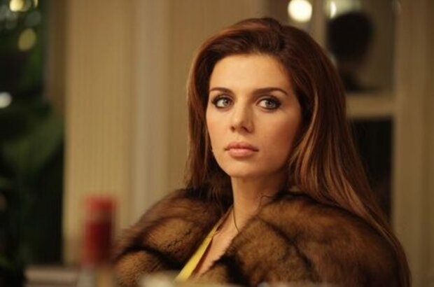 The Pregnant (2011) - photo 3