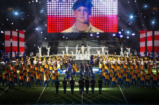 Billy Lynn's Long Halftime Walk (2016) - photo 1