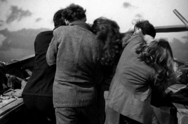 Lifeboat (1944) - photo 2